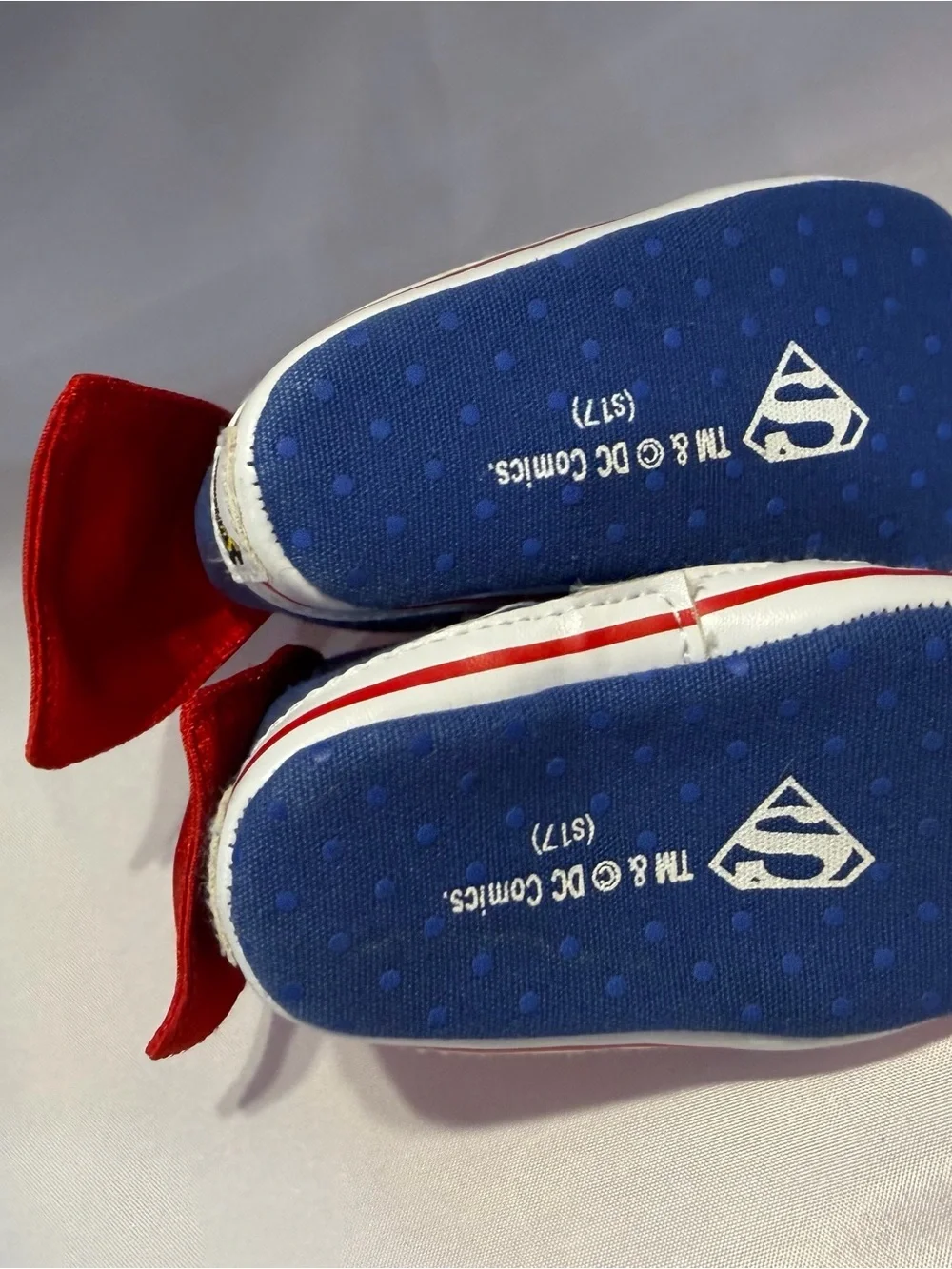 Superman Baby High-Top shoes with cape size 6-9 months